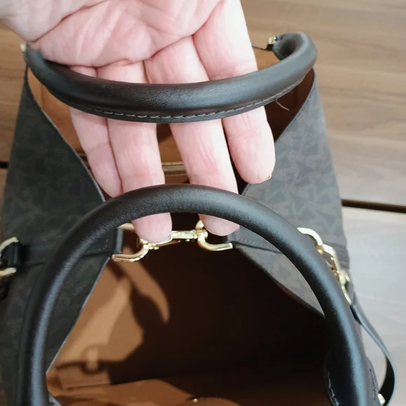 Michael Kors Black and Brown Signature Shoulder Bag - Picture 5 of 10